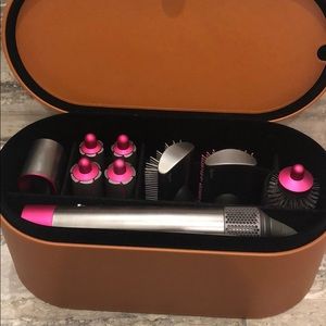 Dyson Airwrap (lightly used-like new)